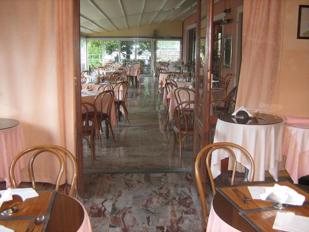 Hotel San Marino Лалльо Экстерьер фото
